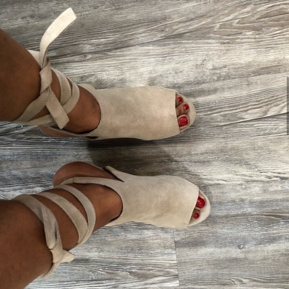 MARC FISHER open toe tie up tan espadrille shoes - Picture 8 of 16